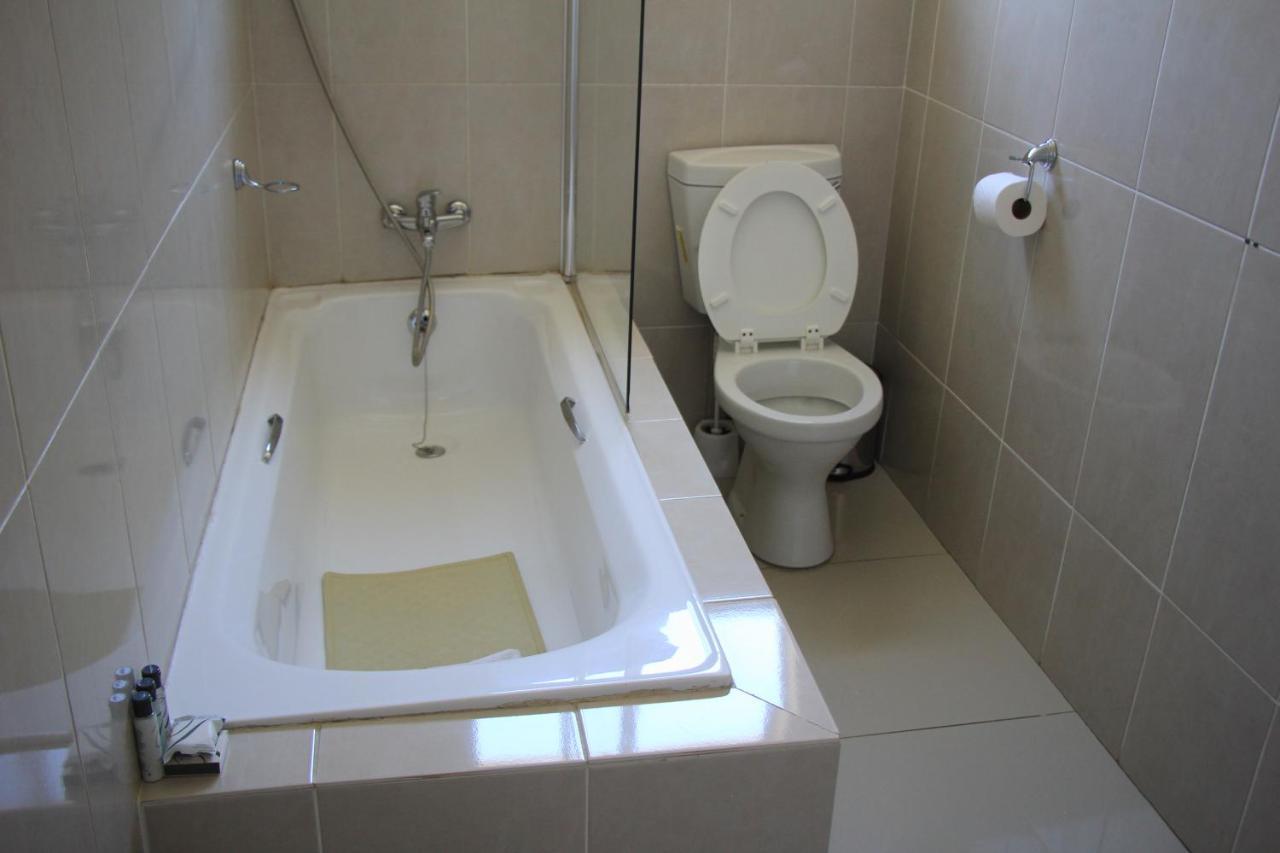 Bridgeville Guest House Γκαμπορόνε Εξωτερικό φωτογραφία