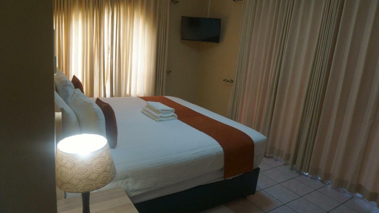 Bridgeville Guest House Γκαμπορόνε Εξωτερικό φωτογραφία