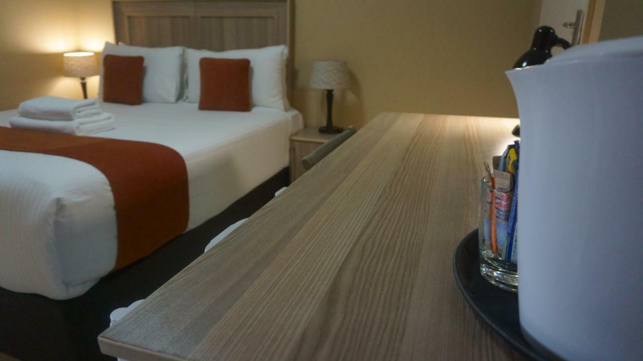 Bridgeville Guest House Γκαμπορόνε Εξωτερικό φωτογραφία