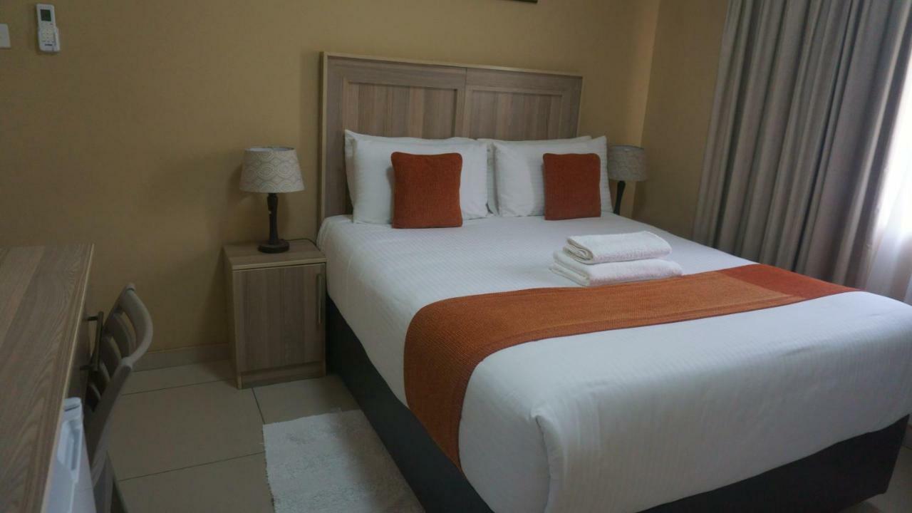 Bridgeville Guest House Γκαμπορόνε Εξωτερικό φωτογραφία