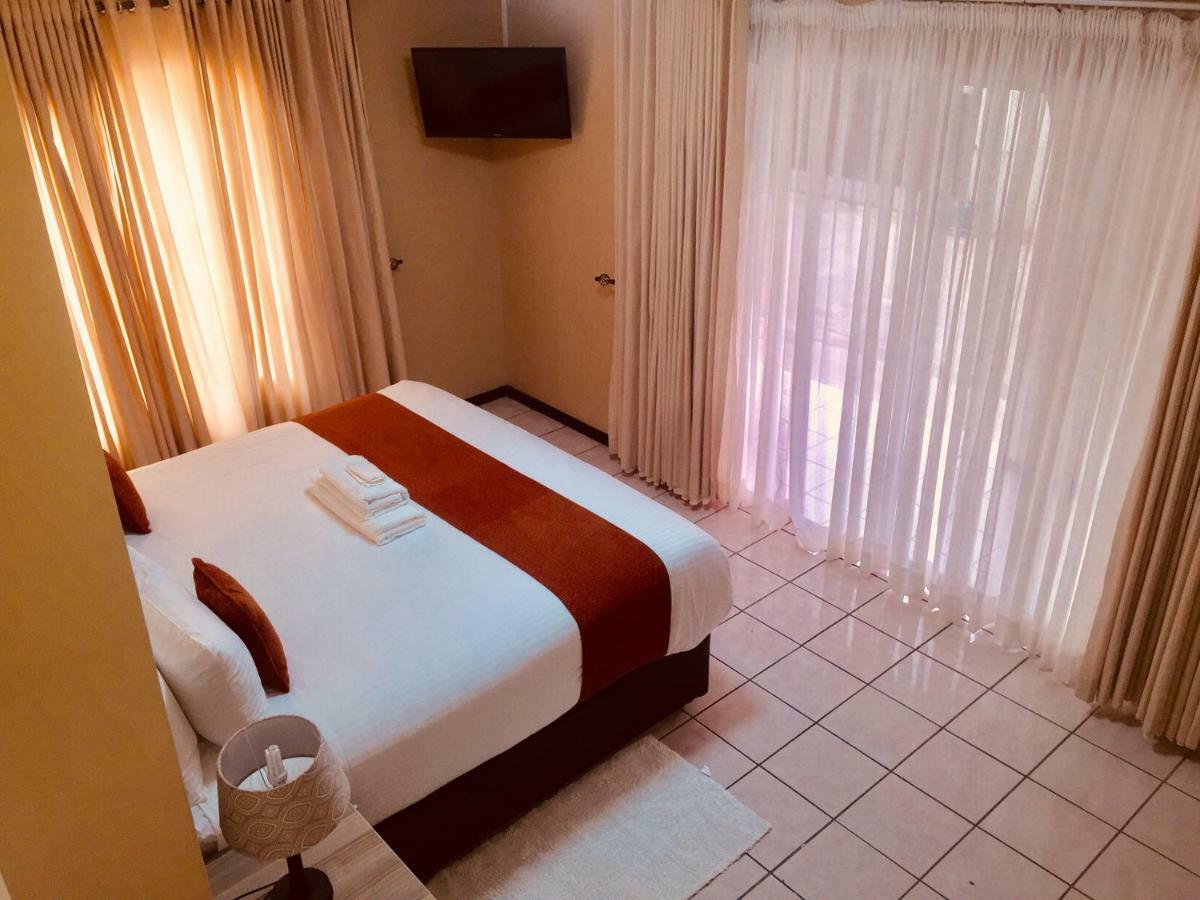 Bridgeville Guest House Γκαμπορόνε Εξωτερικό φωτογραφία